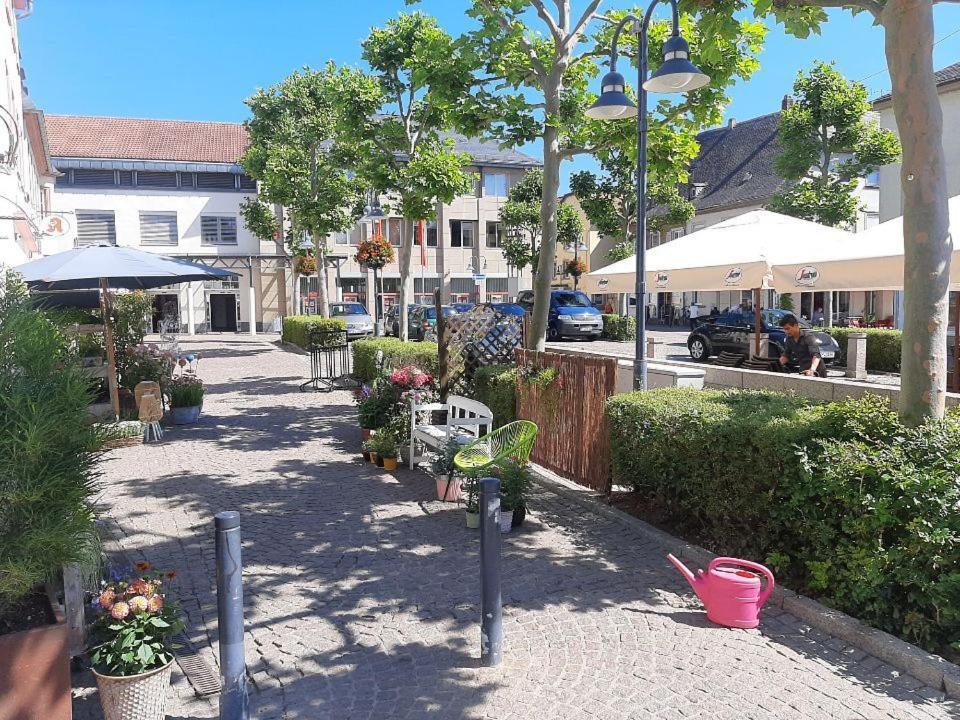 Gaestehaus "Am Marktplatz" Бад Собернхайм Екстериор снимка